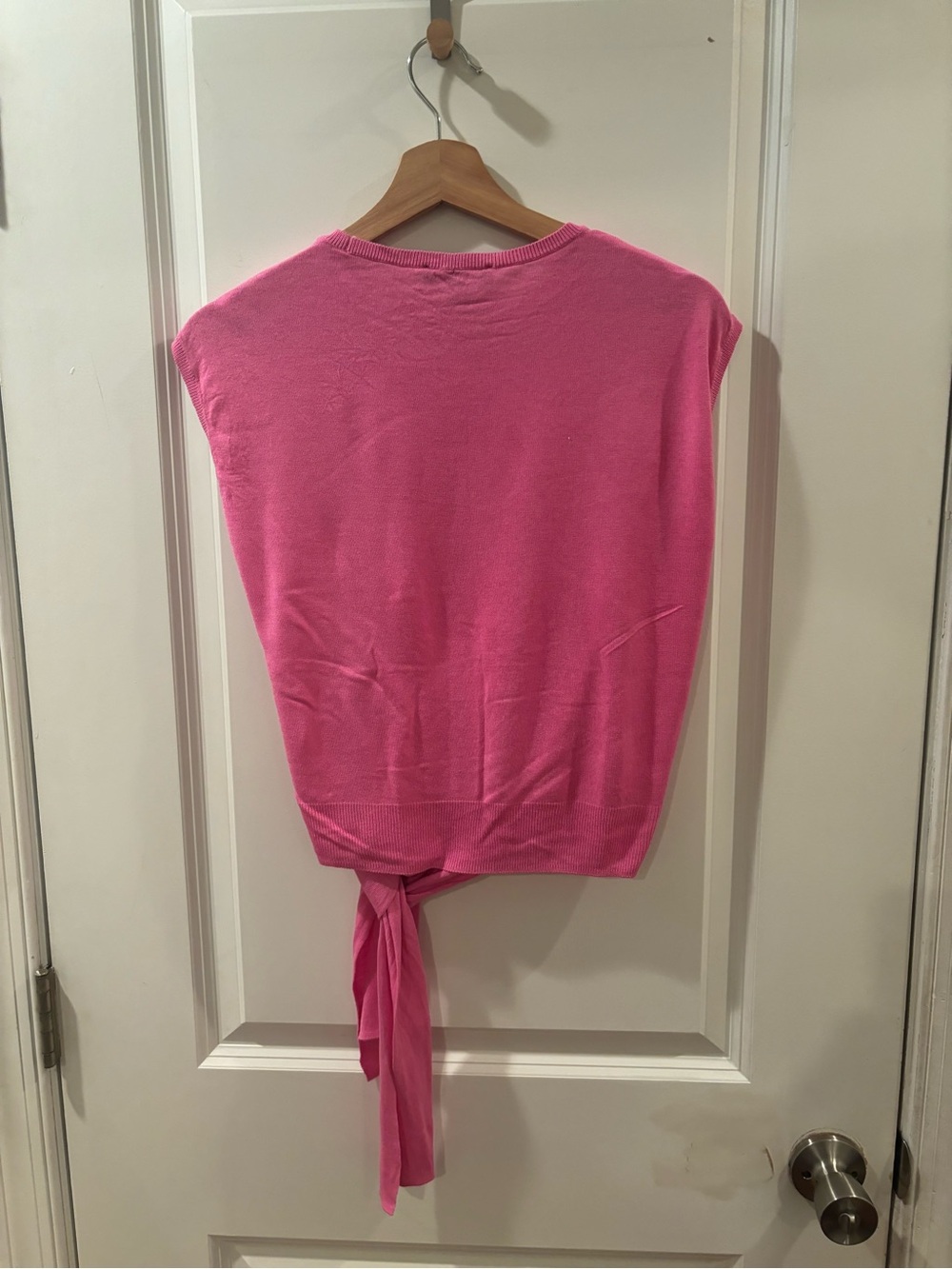 ๐ 3/$15 Ann Taylor Tie Waist Shell Top Pink S - Picture 4 of 8